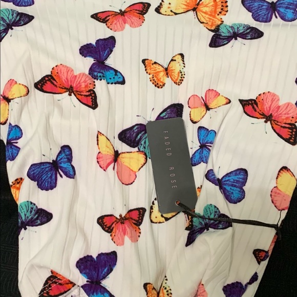 butterflies the back is open - Picture 3 of 4